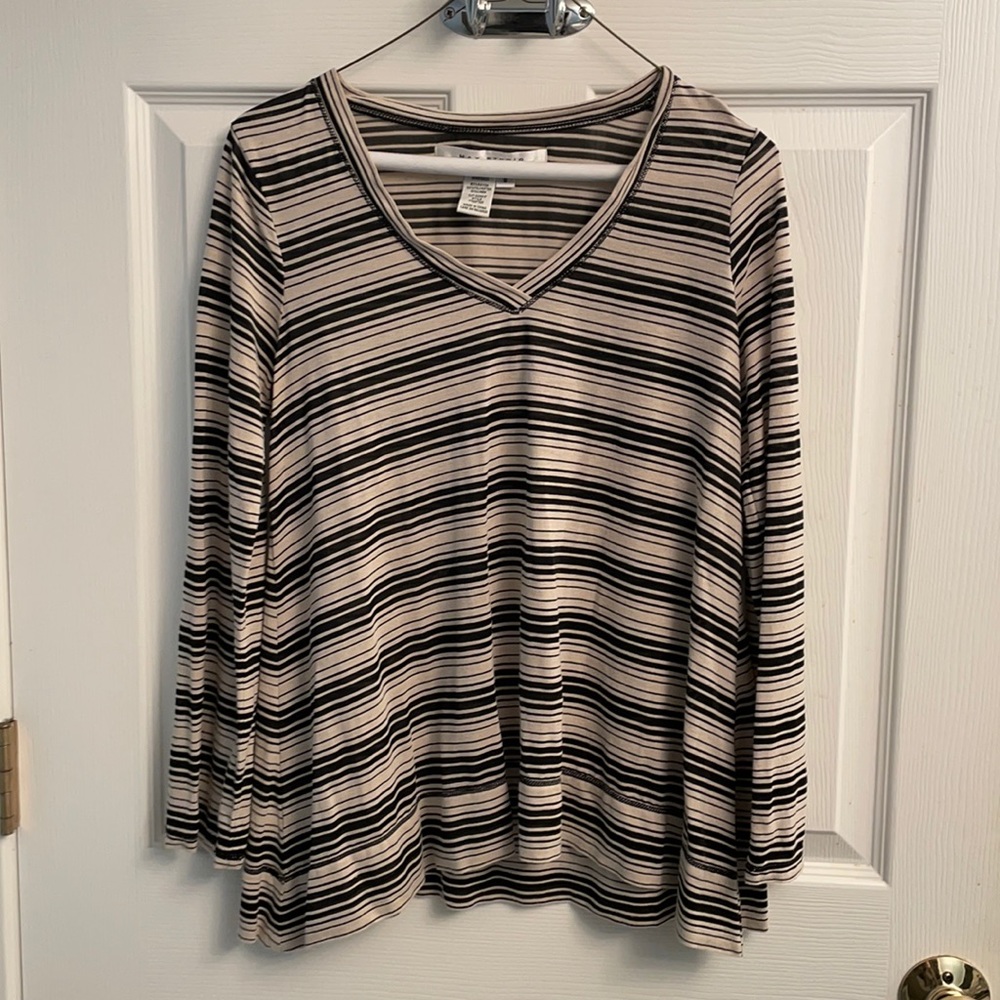 Max Studio size small dress top black striped